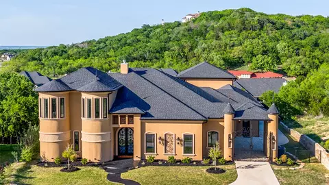 2621 Whispering Oaks Cv, Cedar Hill, TX 75104