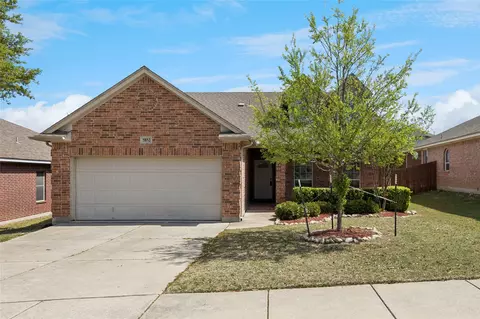 5852 Barrier Reef Dr, Fort Worth, TX 76179