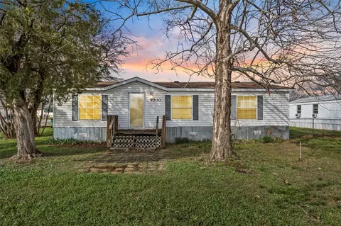 91009088 5th St, Crawford, TX 76638