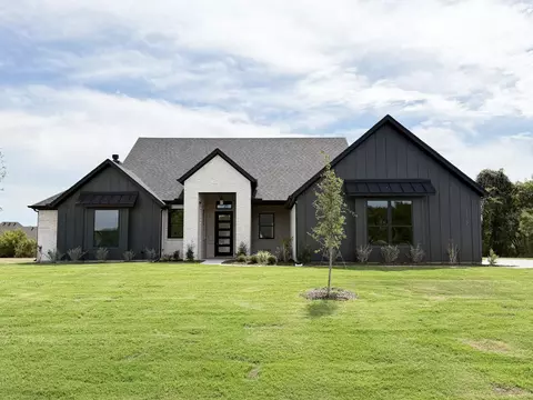 1102 Silver Sage Trl, Weatherford, TX 76085