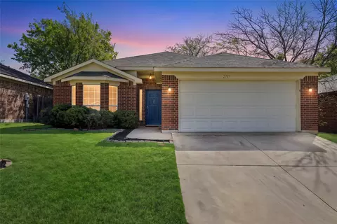 2117 Whispering Wind St, Fort Worth, TX 76108