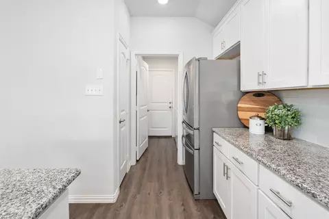 Entry Way - 106 Willowbend Loop, Mabank, TX 75147 photo 4 of 4