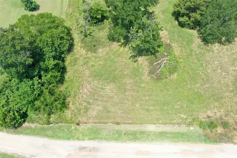 381 Paddock Dr, Mabank, TX 75156
