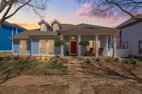 1505 Carriage Ln, Savannah, TX 76227