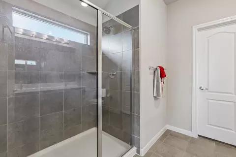 Bath - 1105 Mapleton Dr, Anna, TX 75409 photo 2 of 3