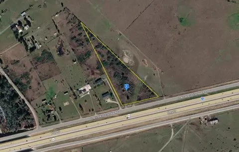9598 NW I 10 Frontage Rd, Sealy, TX 77474