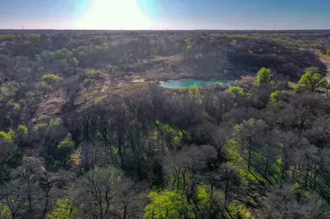 1116 Lowrance Rd, Jacksboro, TX 76458
