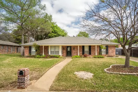 903 Leslie Dr, Arlington, TX 76012