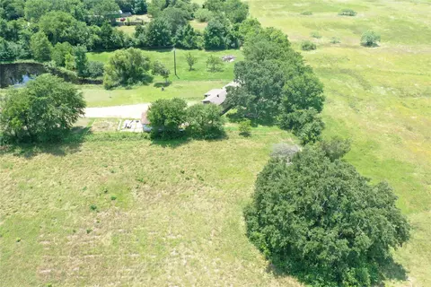 381 Paddock Dr #B, Mabank, TX 75156