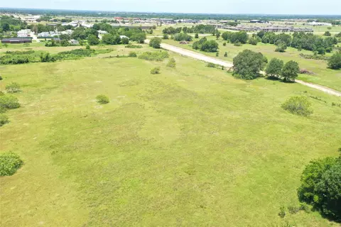 381 Paddock Dr #C, Mabank, TX 75156