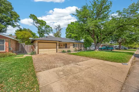 3200 Medina Ave, Fort Worth, TX 76133