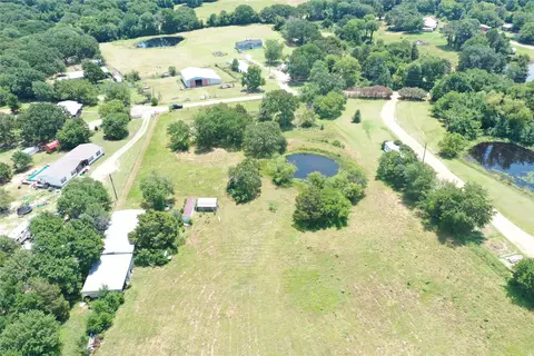 381 Paddock Dr #D, Mabank, TX 75156