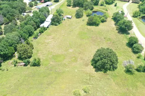 381 Paddock Dr #D, Mabank, TX 75156