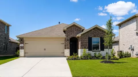 1920 Cherokee Ln, Cleburne, TX 76033