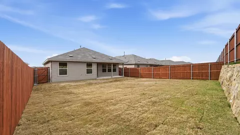 Exterior - 1920 Cherokee Ln, Cleburne, TX 76033 photo 2 of 2