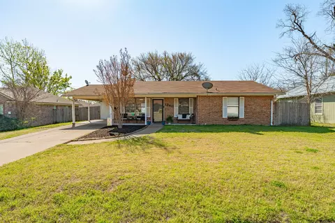 1240 W Groesbeck St, Stephenville, TX 76401