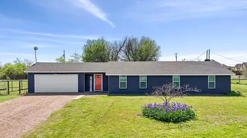 108 Paige St, Weatherford, TX 76088