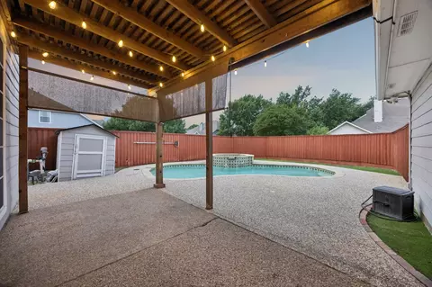 17909 Brent Dr, Dallas, TX 75287