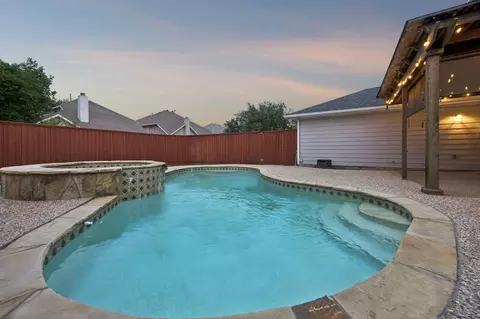 17909 Brent Dr, Dallas, TX 75287