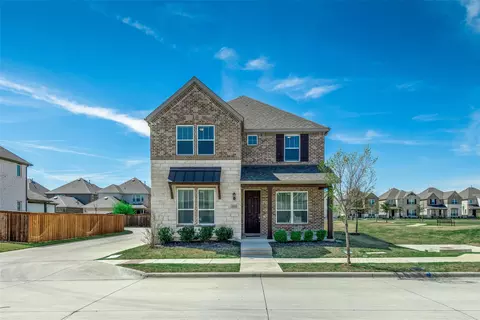 8715 Royal Star Rd, Rowlett, TX 75089