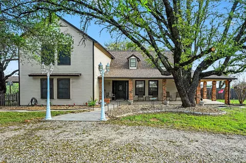 969 Three Skillet Rd, Springtown, TX 76082