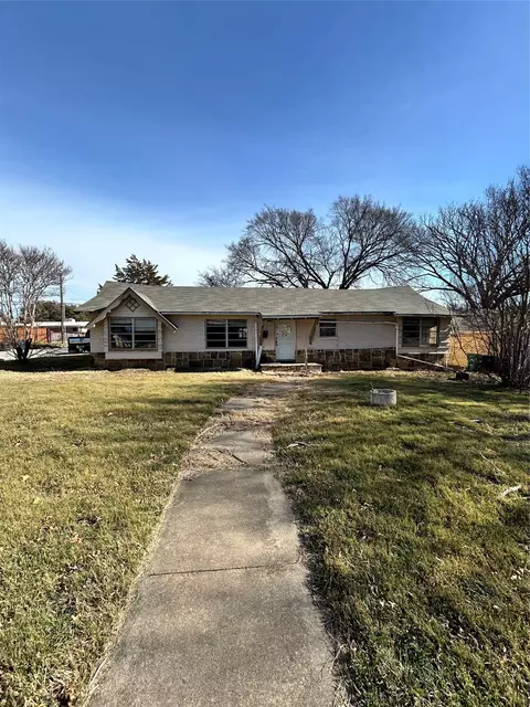 5501 Westcreek Dr, Fort Worth, TX 76133