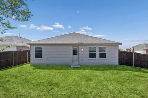 Exterior - 1810 River Crossing Dr, Anna, TX 75409 photo 4 of 6