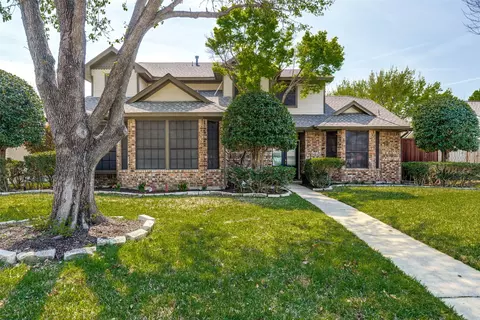 2028 Robin Hill Ln, Carrollton, TX 75007