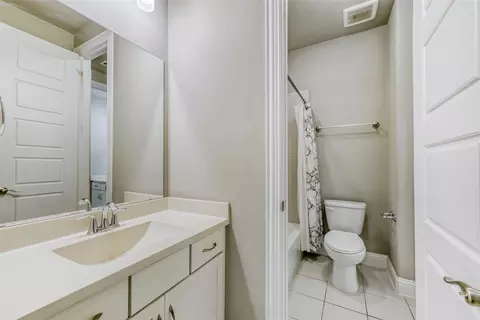 Bath - 1121 7th St, Argyle, TX 76226 photo 5 of 5