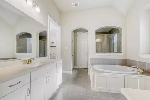 Bath - 1121 7th St, Argyle, TX 76226 photo 3 of 5