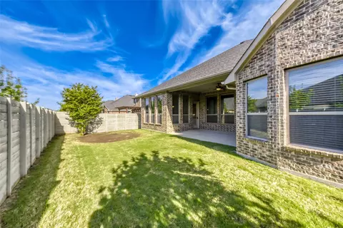 Exterior - 1121 7th St, Argyle, TX 76226 photo 4 of 4