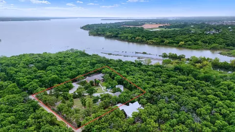 2243 Wood Hollow Rd, Denton, TX 76208