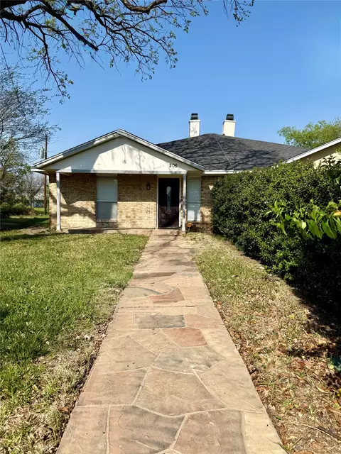 206 Matt Pl, Grand Prairie, TX 75051