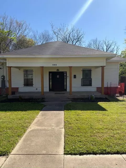 908 N Virginia St, Terrell, TX 75160