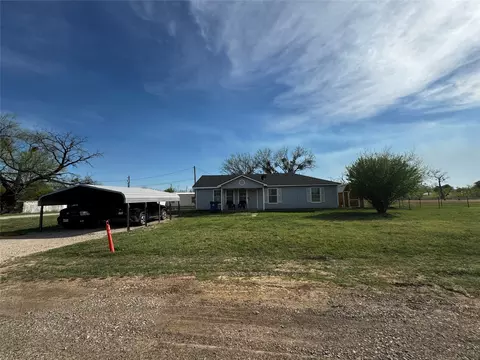 909 N 10th St, Albany, TX 76430