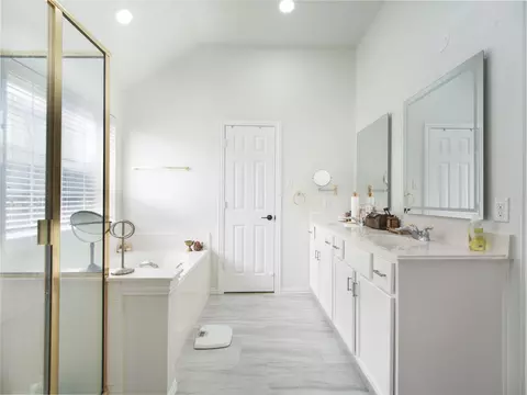 Bath - 6809 Westover, Rowlett, TX 75089 photo 1 of 2