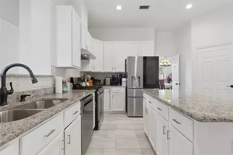 Kitchen - 6809 Westover, Rowlett, TX 75089 photo 3 of 5
