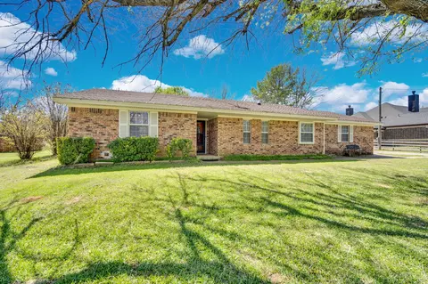 114 Jean Ln, Burleson, TX 76028