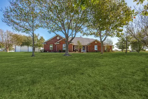 5282 Luella Rd, Sherman, TX 75090