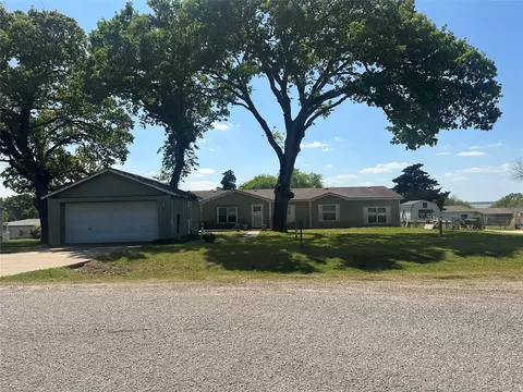 10595 Northlake Cir, Kemp, TX 75143