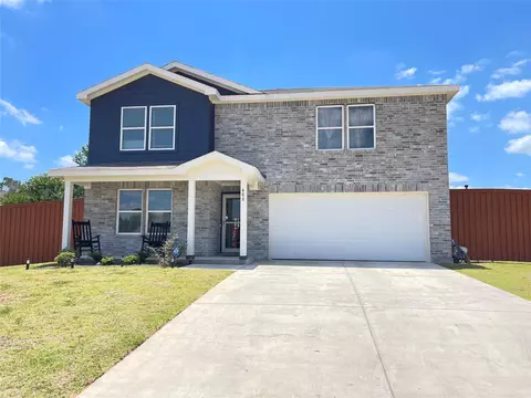 408 Parker Oaks Dr, Chandler, TX 75758