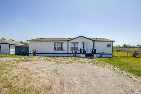 8800 Kelly Ln, Alvarado, TX 76009