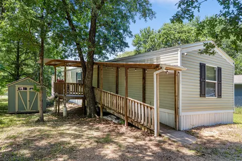 237 Wildwind St, Gun Barrel City, TX 75156
