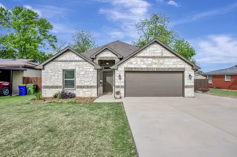 608 Perry Dr, White Settlement, TX 76108