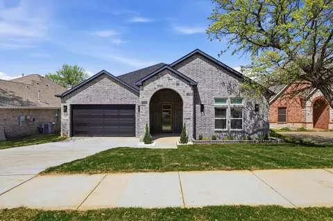 3317 Depaul Dr, Denton, TX 76210