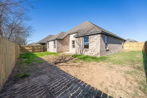 Exterior - 1032 Springview Ln, Mabank, TX 75147 photo 3 of 3