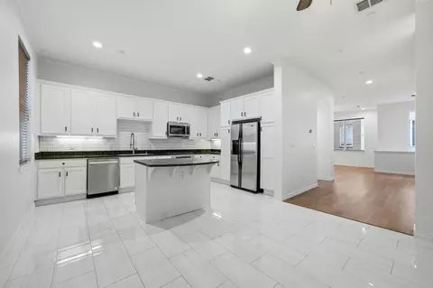 4330 Mckinney Ave #16, Dallas, TX 75205