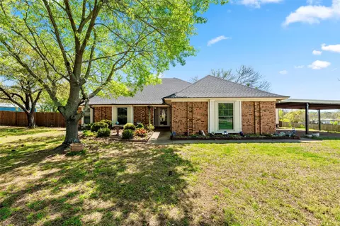 317 Ryan Ave, Burleson, TX 76028