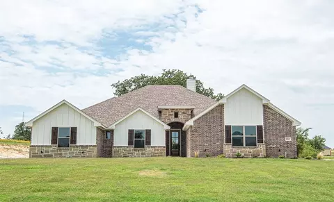 10008 Valley Oak Ct Ln, Springtown, TX 76082