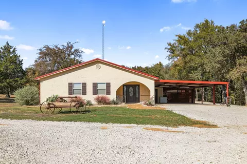 595 Navajo Rd, Whitesboro, TX 76273